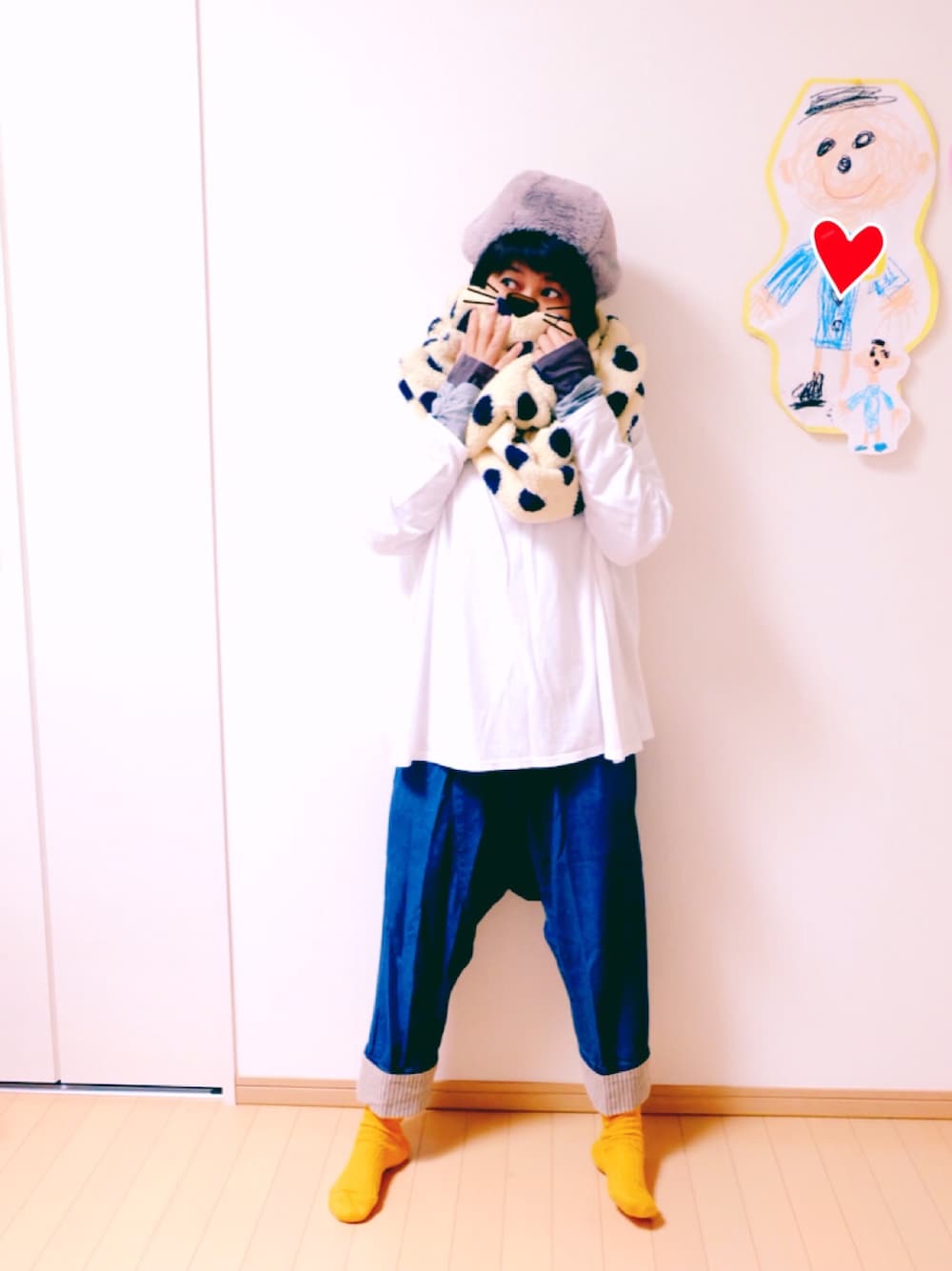 「アラフォーママコーデ、男の子ママ、ゆるコーデ、ゆるパンツ、猫耳ベレー帽、WORLD WIDE LOVE、スヌード、and it_、antiqua、ポケ森」｜「kopitのアイテム（ハンチング/ベレー帽、グレー系）」を使った、ちぇぶさんさん（レディース・154cm）の秋コーディネートの1枚目の写真