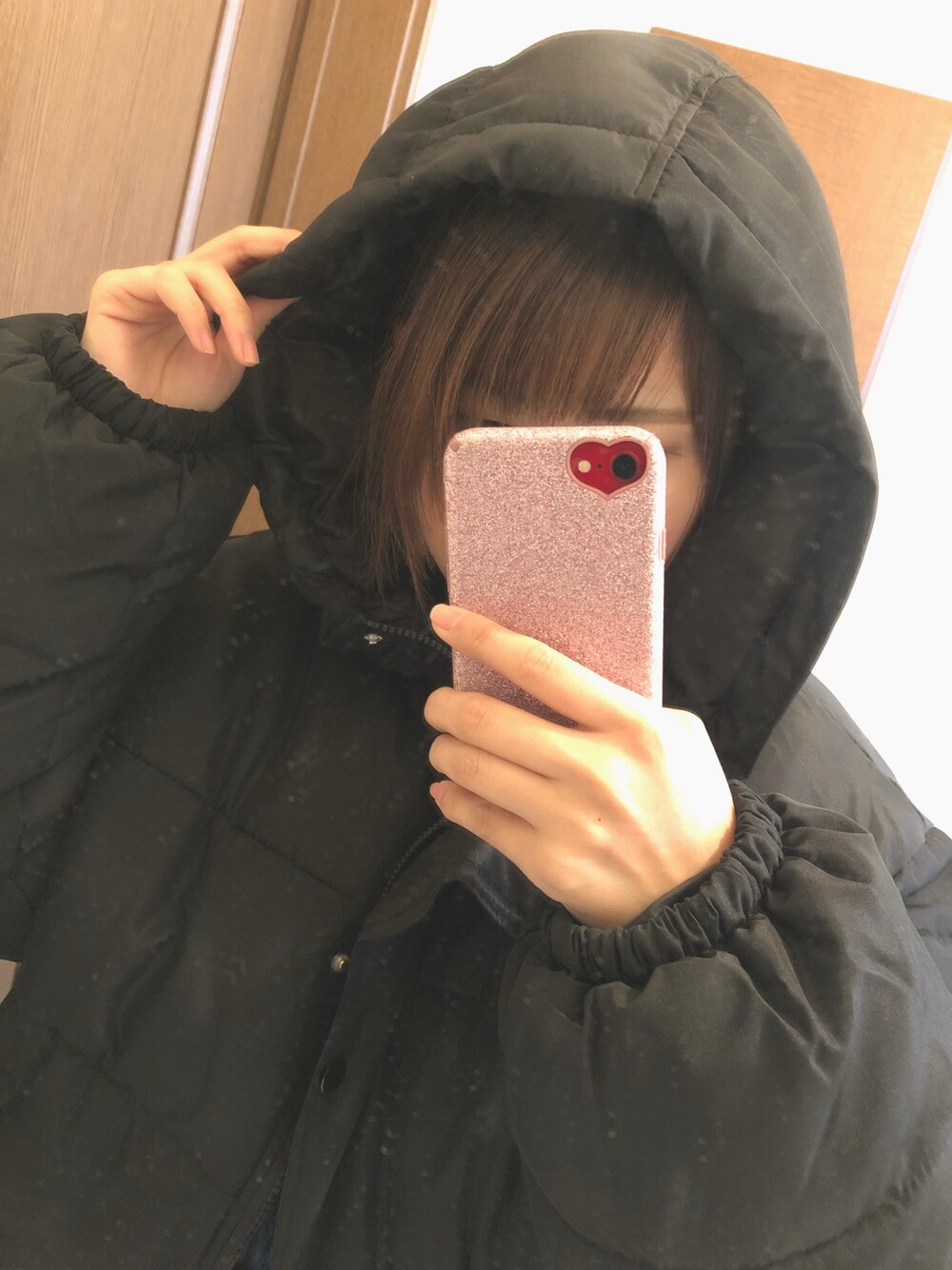 「GRL、ブラックコーデ、Bershka、iPhoneケース」｜「Bershkaのアイテム（スマホケース/カバー、ピンク系）」を使った、まりちゅんさん（レディース・153cm）の秋コーディネートの1枚目の写真