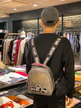 「アイテム（バックパック/リュック、シルバー系）」を使った、Shuto Kinoshitaさん（レディース・170cm）の冬コーディネート