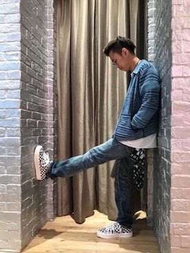 「コラボレーション」｜「アイテム（財布/小物）」を使った、TEPPEIYAMASAKIさん（メンズ・175cm）の秋コーディネート