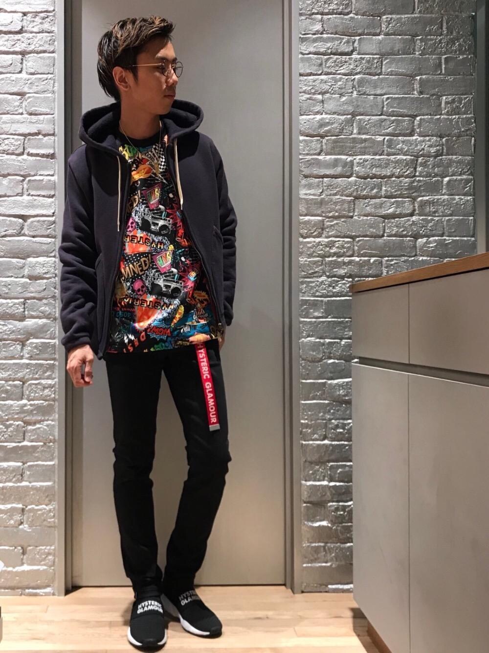 「デニム、カジュアル、ロック、大人カジュアル、Hysteric Glamour、ラフ、ハイテク、90'sスタイル、秋コーデ、ローテク」｜「HYSTERIC GLAMOURのWOMAN ON SKULL PICKブレス（ブレスレット、シルバー系）」を使った、TEPPEIYAMASAKIさん（メンズ・175cm）の秋コーディネートの1枚目の写真