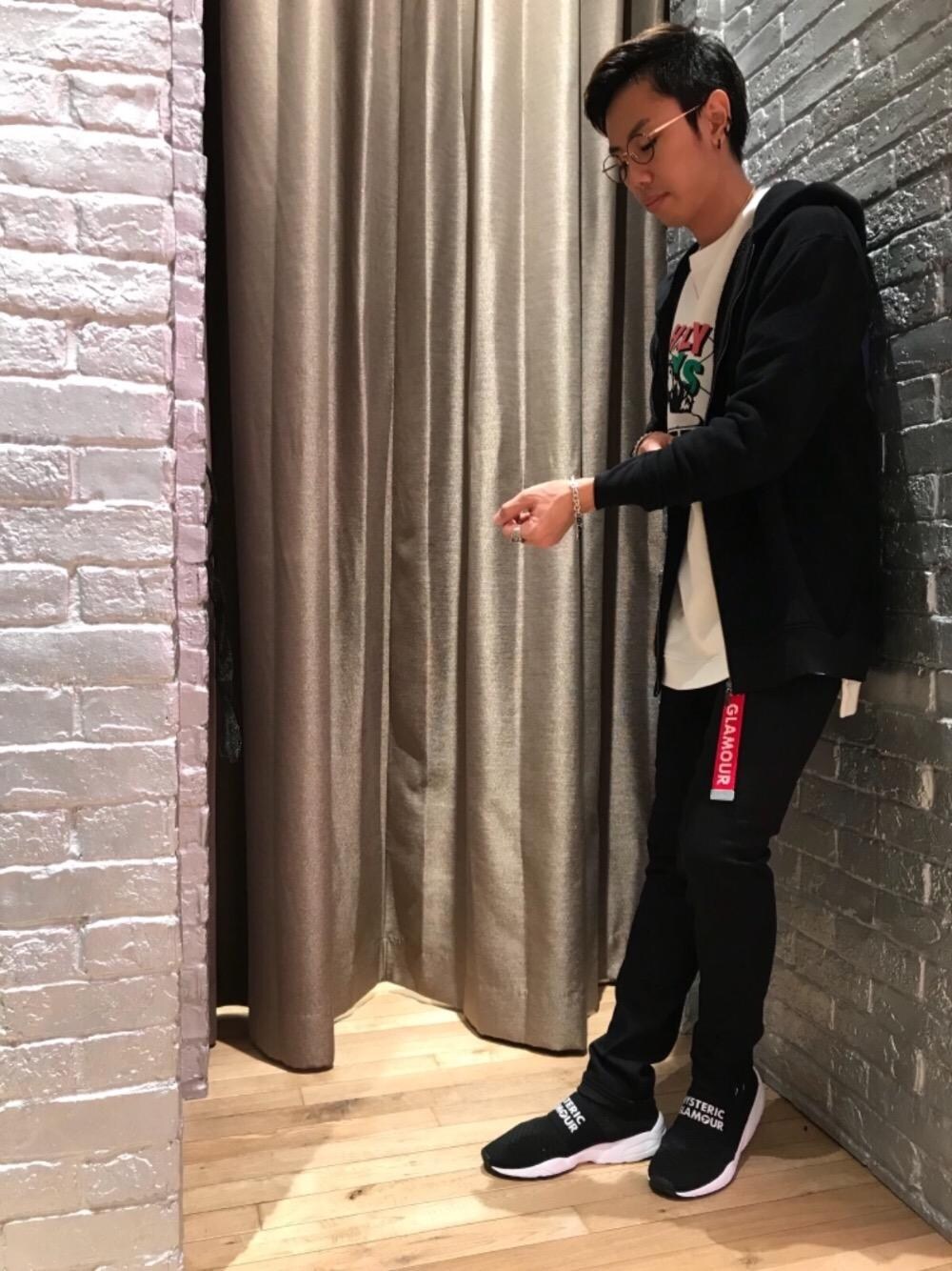 「デニム、カジュアル、シンプル、ストリート、大人カジュアル、Hysteric Glamour、ハイテク、90'sスタイル、秋コーデ、ローテク」｜「HYSTERIC GLAMOURのWOMAN ON SKULL PICKブレス（ブレスレット、シルバー系）」を使った、TEPPEIYAMASAKIさん（メンズ・175cm）の秋コーディネートの1枚目の写真