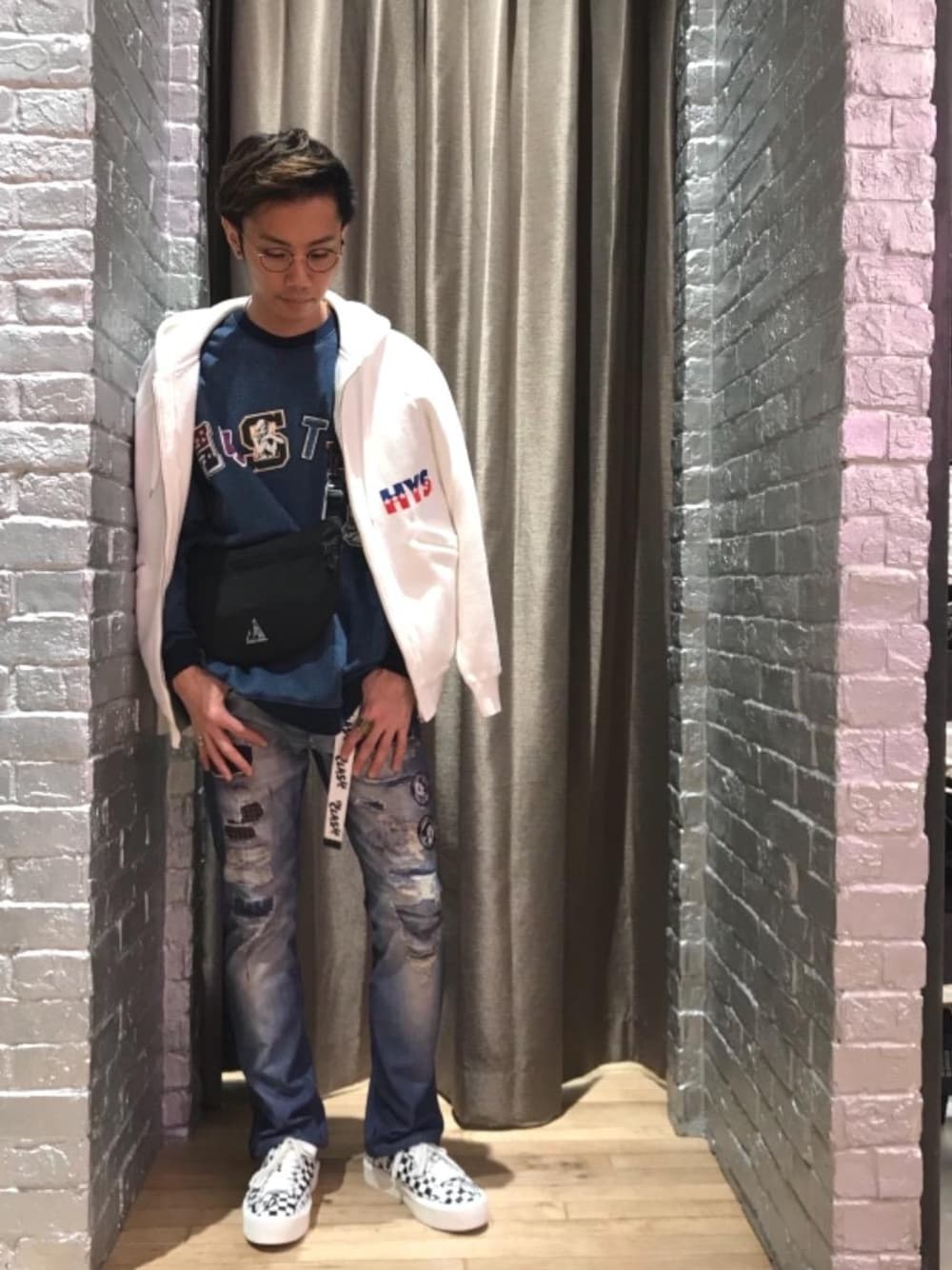 「デニム、カジュアル、シンプル、ストリート、大人カジュアル、Hysteric Glamour、ラフ、ハイテク、秋コーデ、ローテク」｜「HYSTERIC GLAMOURのPLATFORM スニーカー（スニーカー、その他）」を使った、TEPPEIYAMASAKIさん（メンズ・175cm）の秋コーディネートの1枚目の写真