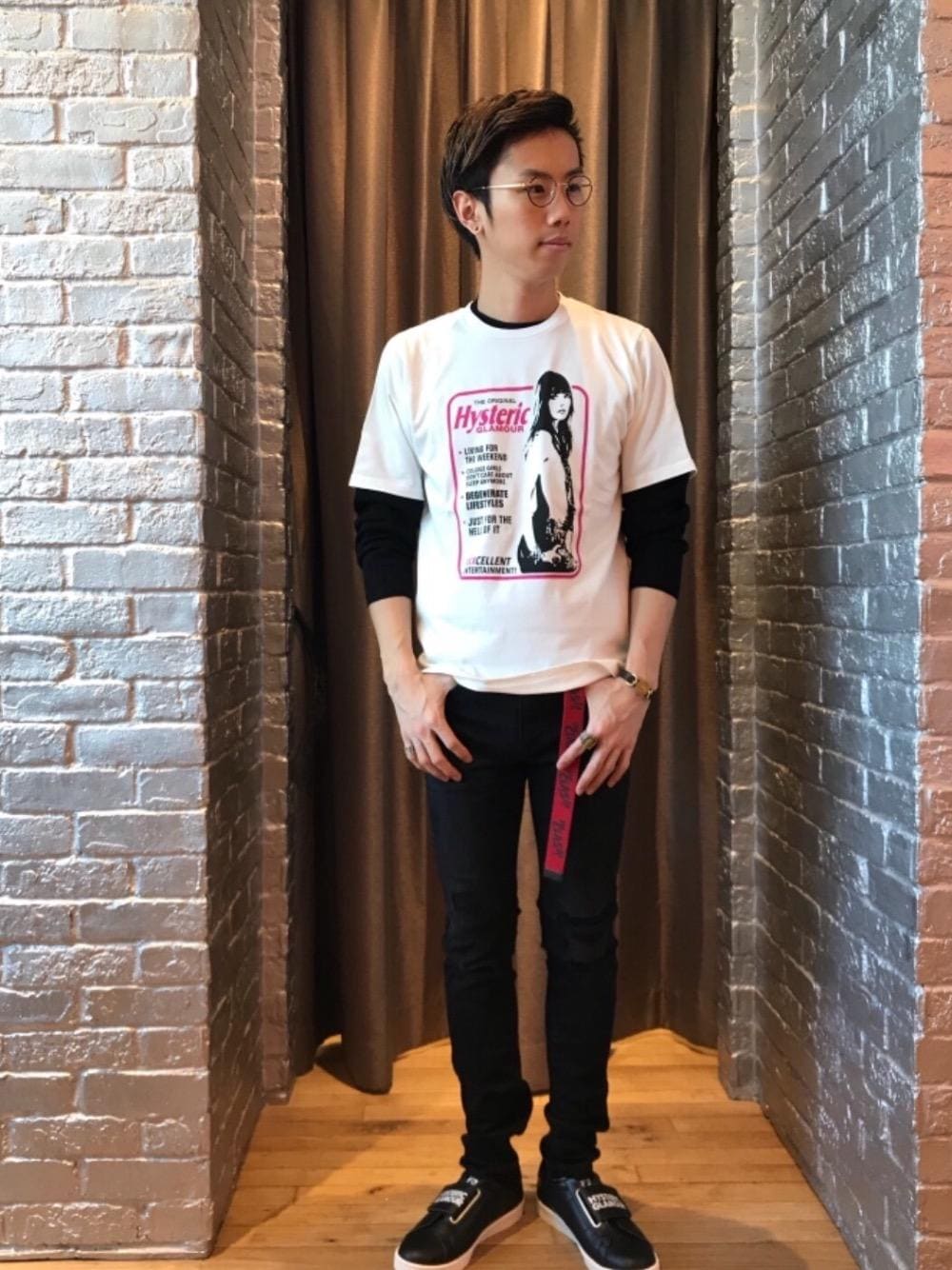 「デニム、カジュアル、ロック、ストリート、大人カジュアル、Hysteric Glamour、ラフ、90'sスタイル、秋コーデ、ローテク」｜「HYSTERIC GLAMOURのKPR加工ISKOデニム リメイクスリムパンツ（デニムパンツ、ブラック系）」を使った、TEPPEIYAMASAKIさん（メンズ・175cm）の秋コーディネートの1枚目の写真