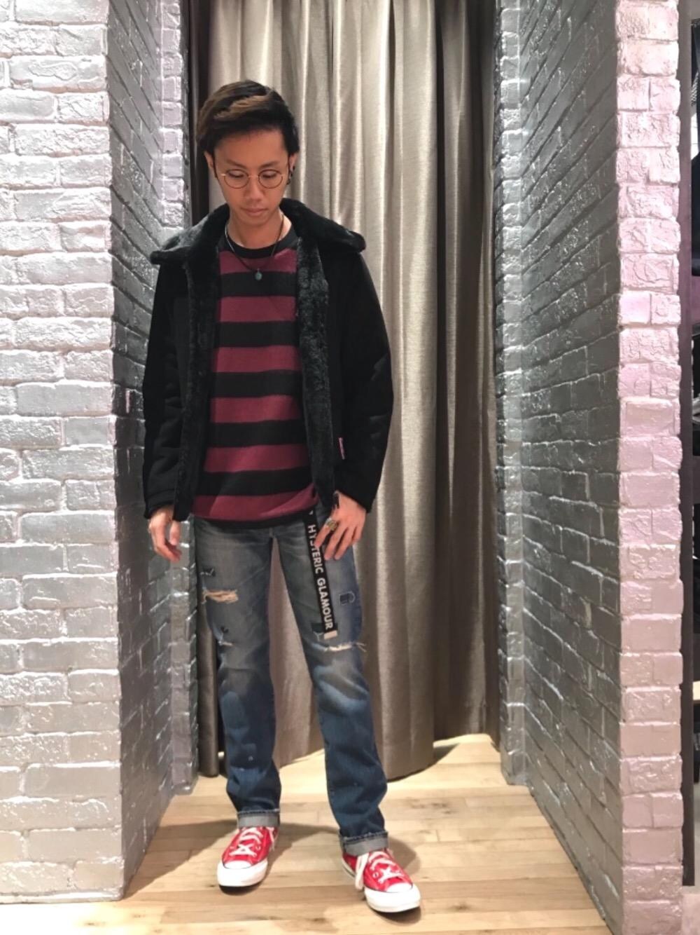 「デニム、カジュアル、シンプル、ストリート、大人カジュアル、Hysteric Glamour、ラフ、ハイテク、90'sスタイル、秋コーデ」｜「HYSTERIC GLAMOURのSP加工デニムリメイク スリムストレートパンツ（デニムパンツ、ブルー系）」を使った、TEPPEIYAMASAKIさん（メンズ・175cm）の秋コーディネートの1枚目の写真
