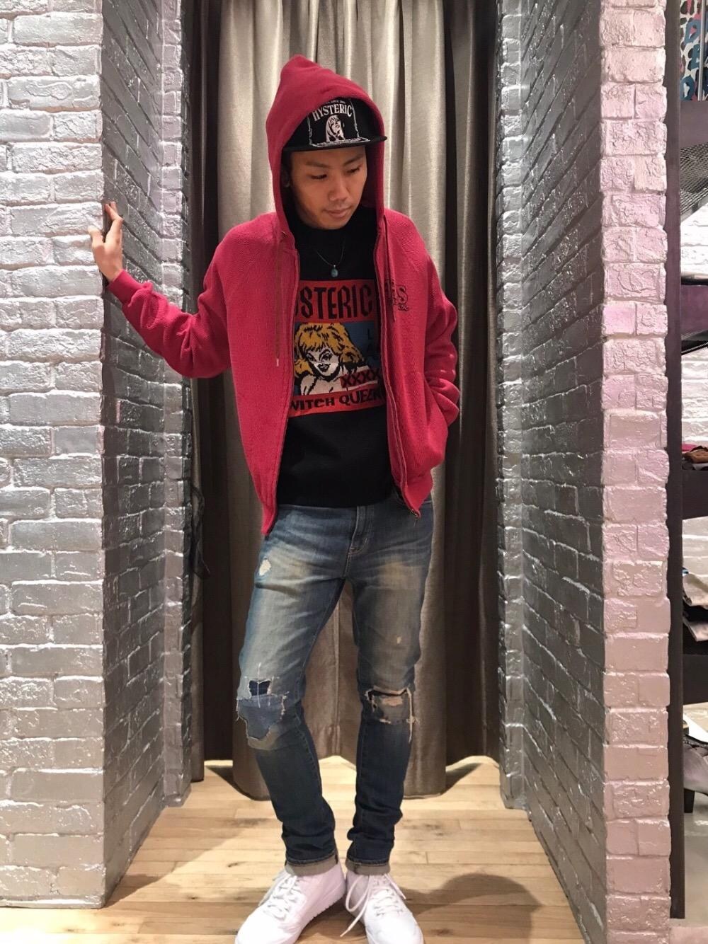 「デニム、カジュアル、ストリート、大人カジュアル、Hysteric Glamour、ラフ、春コーデ、ハイテク、90'sスタイル、ローテク」｜「HYSTERIC GLAMOURのKPR加工ISKOデニム リメイクスリムパンツ（デニムパンツ、ブルー系）」を使った、TEPPEIYAMASAKIさん（メンズ・175cm）の冬コーディネートの1枚目の写真