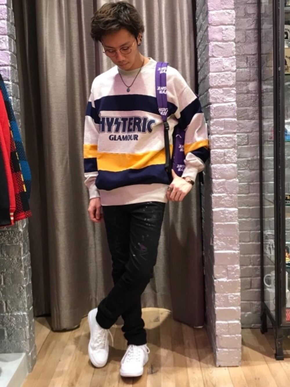 「カジュアル、シンプル、ロック、ストリート、大人カジュアル、Hysteric Glamour、春コーデ、ハイテク、90'sスタイル、ローテク」｜「HYSTERIC GLAMOURのNYLON バックパック（バックパック/リュック、パープル系）」を使った、TEPPEIYAMASAKIさん（メンズ・175cm）の春コーディネートの1枚目の写真