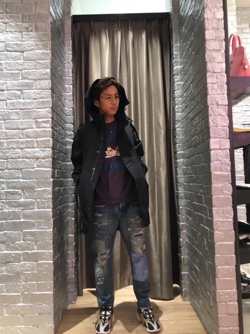 「デニム、カジュアル、シンプル、ロック、ストリート、大人カジュアル、Hysteric Glamour、春コーデ、90'sスタイル、ローテク」｜「HYSTERIC GLAMOURのHYSTERIC LIVE フーデットジャケット（ミリタリージャケット、ブラック系）」を使った、TEPPEIYAMASAKIさん（メンズ・175cm）の春コーディネートの1枚目の写真