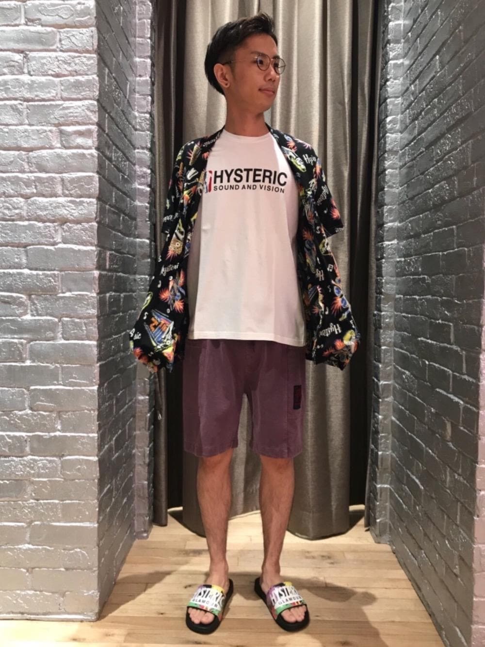 「カジュアル、ロック、Tシャツ、ストリート、Hysteric Glamour、ラフ、グラフィック、夏コーデ、ヒステリックグラマー、90'sスタイル」｜「HYSTERIC GLAMOURのHYS ATHLETIC pt Tシャツ（Tシャツ/カットソー、ホワイト系）」を使った、TEPPEIYAMASAKIさん（メンズ・175cm）の夏コーディネートの1枚目の写真