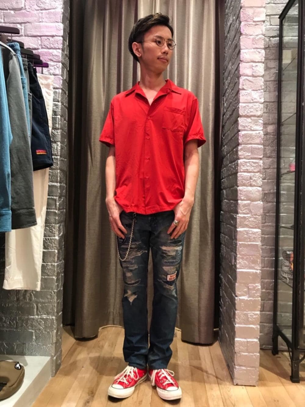 「デニム、カジュアル、シンプル、ロック、アウトドア、ストリート、Hysteric Glamour、夏コーデ、ヒステリックグラマー、90'sスタイル」｜「HYSTERIC GLAMOURのMETAL CHARM ウォレットチェーン（ウォレットチェーン、シルバー系）」を使った、TEPPEIYAMASAKIさん（メンズ・175cm）の夏コーディネートの1枚目の写真