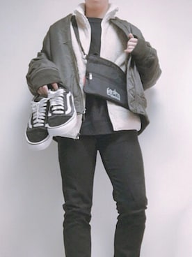 「Manhattan Portage」｜「アイテム（その他アウター）」を使った、小場 一輝さん（メンズ・164cm）の冬コーディネート