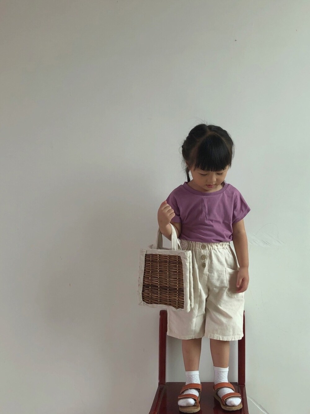「BREEZEのアイテム（トップス、パープル系）」を使った、iarabsさん（キッズ・100cm）の秋コーディネートの1枚目の写真