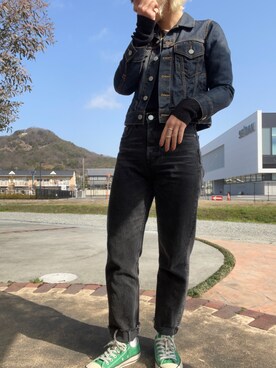 デニムジャケットを使った 海外ドラマ の人気ファッションコーディネート Wear デニムジャケットを使った 海外ドラマ の人気ファッションコーディネート Wear