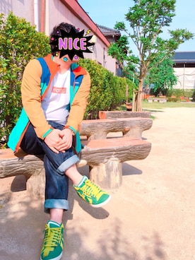 「CUNE（キューン）のアイテム（パンツ）」を使った、ダニ・マッシヴさん（メンズ・180cm）の春コーディネート