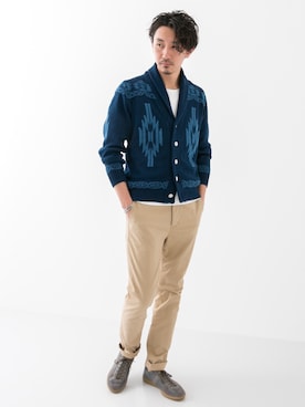 「URBAN RESEARCH ROSSO MEN（アーバンリサーチロッソメン）のアイテム（カーディガン/ボレロ）」を使った、Juniyaさん（メンズ・184cm）の冬コーディネート