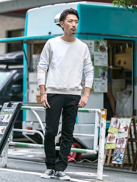 「URBAN RESEARCH ROSSO MEN（アーバンリサーチロッソメン）のアイテム（チノパンツ）」を使った、Juniyaさん（メンズ・184cm）の夏コーディネート