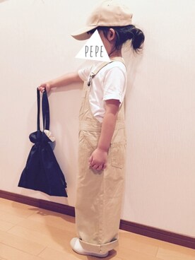 「ロールアップ」｜「アイテム（サロペット/オーバーオール）」を使った、pepeさん（キッズ・110cm）の夏コーディネート