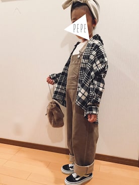 「チェック柄に恋してる」｜「アイテム（サロペット/オーバーオール）」を使った、pepeさん（キッズ・110cm）の秋コーディネート