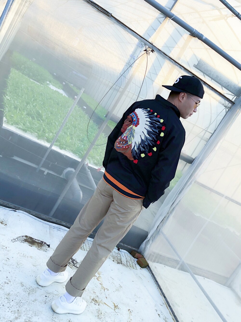 「Supreme のアイテム（ブルゾン、ブラック系）」を使った、KeViN_L_e_Eさん（メンズ・180cm）の冬コーディネートの1枚目の写真