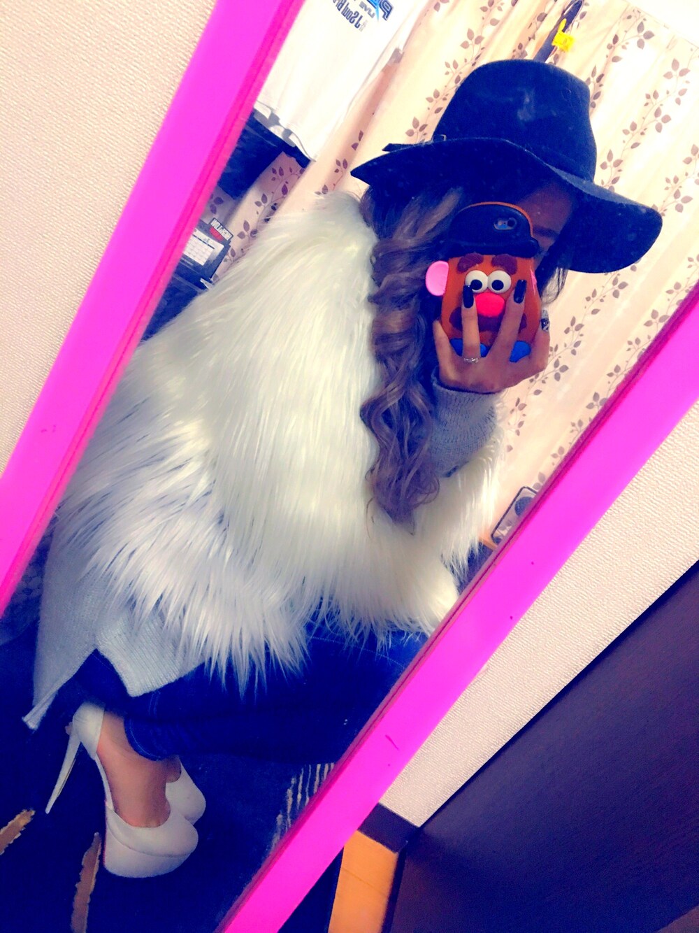 「riendaのアイテム（ハット、ブラック系）」を使った、りおきてぃさん（レディース・161cm）の春コーディネートの1枚目の写真