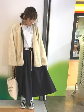 「Another Edition（アナザーエディション）の【展開店舗限定】チェーンショルダーロゴバッグ（ショルダーバッグ）」を使った、minakoさん（レディース・160cm）の冬コーディネート