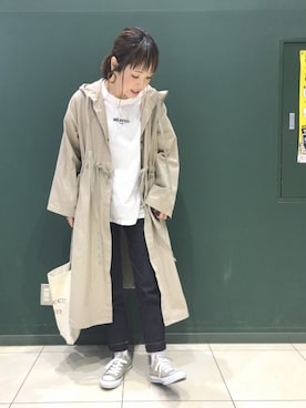 「KBF（ケイビーエフ）のBIGフーディコート（その他アウター）」を使った、minakoさん（レディース・160cm）の春コーディネート