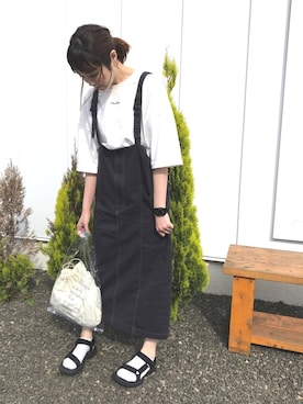 「サロペットスカート」｜「アイテム（腕時計）」を使った、minakoさん（レディース・160cm）の夏コーディネート