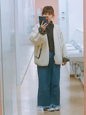 「Kastane（カスタネ）のリバーシブルボアブルゾン（ブルゾン、ホワイト系）」を使った、るーさん（レディース）の冬コーディネート