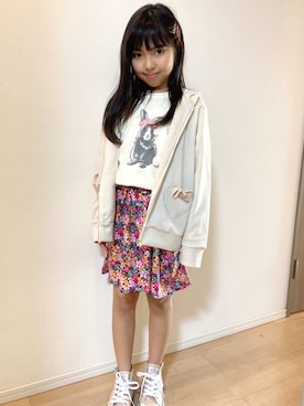 「H&M（エイチ・アンド・エム）のアイテム（スカート）」を使った、Kaoさん（キッズ・127cm）の春コーディネート