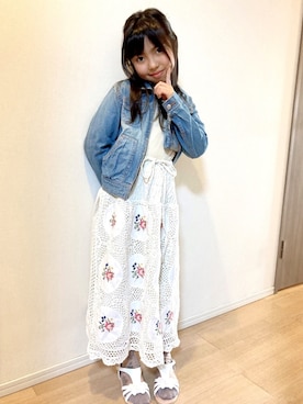 「刺繍」｜「アイテム（デニムジャケット）」を使った、Kaoさん（キッズ・127cm）の春コーディネート