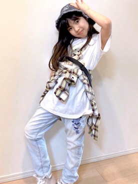 「BENETTON (UNITED COLORS OF BENETTON)（ベネトンユナイテッドカラーズオブベネトン）のアイテム（デニムパンツ）」を使った、Kaoさん（キッズ・127cm）の夏コーディネート