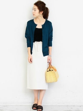 「BEAUTY&YOUTH UNITED ARROWS（ビューティーアンドユースユナイテッドアローズ）のBY∴ ヘビースウェットタイトスカート ◆（スカート）」を使った、BEAUTY&YOUTH オフィススタッフ 02さん（レディース・163cm）の春コーディネート