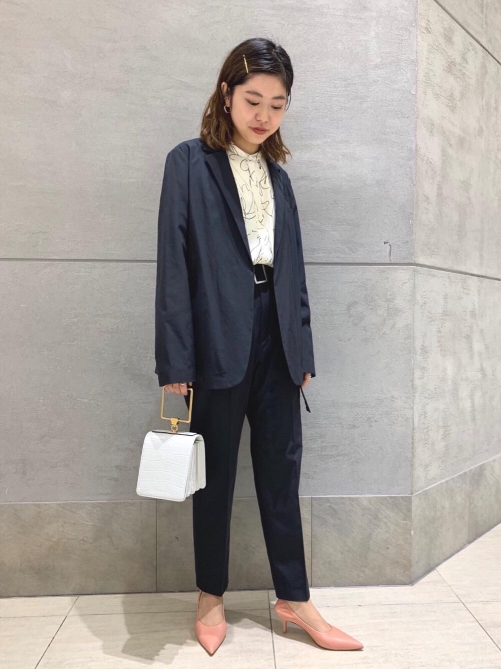 「Pippichicの＜PIPPICHIC（ピッピシック）＞PINA PINK パンプス（パンプス、ピンク系）」を使った、足立（adachi）さん（レディース・160cm）の冬コーディネートの1枚目の写真