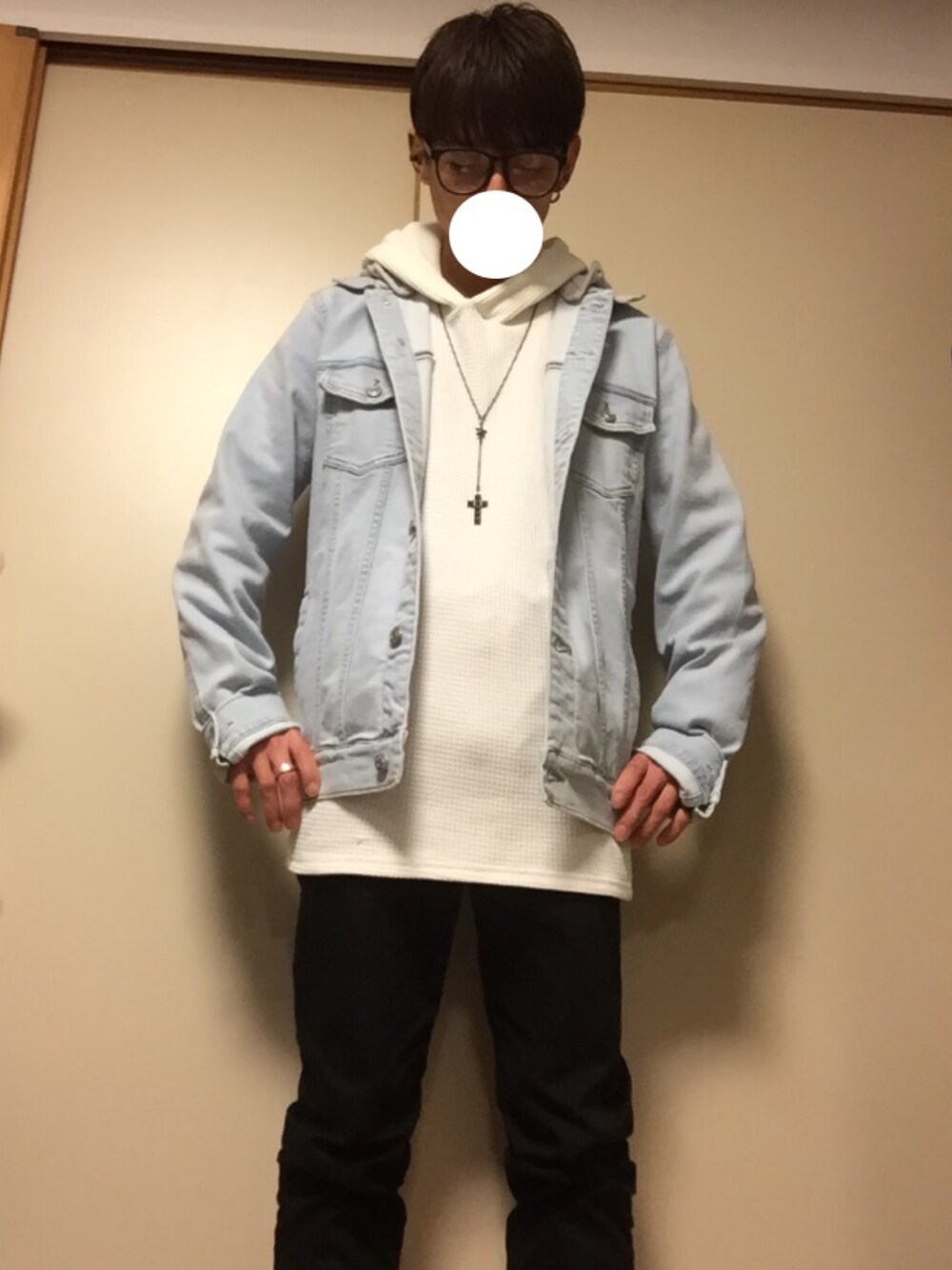 「GUのアイテム（トップス、ホワイト系）」を使った、tommmyさん（メンズ・163cm）の冬コーディネートの1枚目の写真