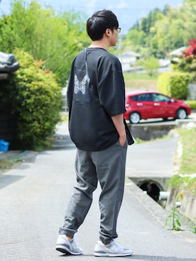 「バックプリント」｜「アイテム（福袋/福箱）」を使った、ヒデさん（メンズ・165cm）の春コーディネート