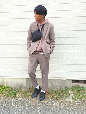 「ヒラキ（ヒラキ）のアイテム（スニーカー）」を使った、白澤拓也さん（メンズ・183cm）の春コーディネート
