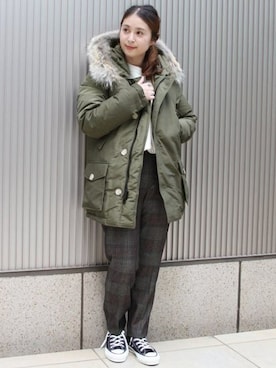 「WOOLRICH（ウールリッチ）のアイテム（ダウンジャケット/コート）」を使った、etsukoさん（レディース・155cm）の秋コーディネート