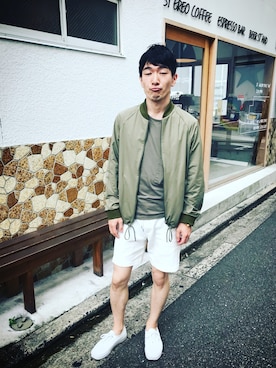 「カフェ」｜「アイテム（ブルゾン）」を使った、KZTKさん（メンズ・167cm）の秋コーディネート