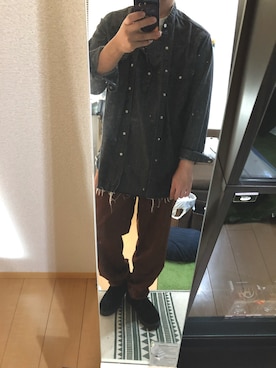 「THEE（シー）のアイテム（パンツ）」を使った、サトウさん。さん（メンズ・172cm）の秋コーディネート