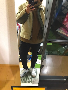 「THEE（シー）のアイテム（パーカー）」を使った、サトウさん。さん（メンズ・172cm）の冬コーディネート
