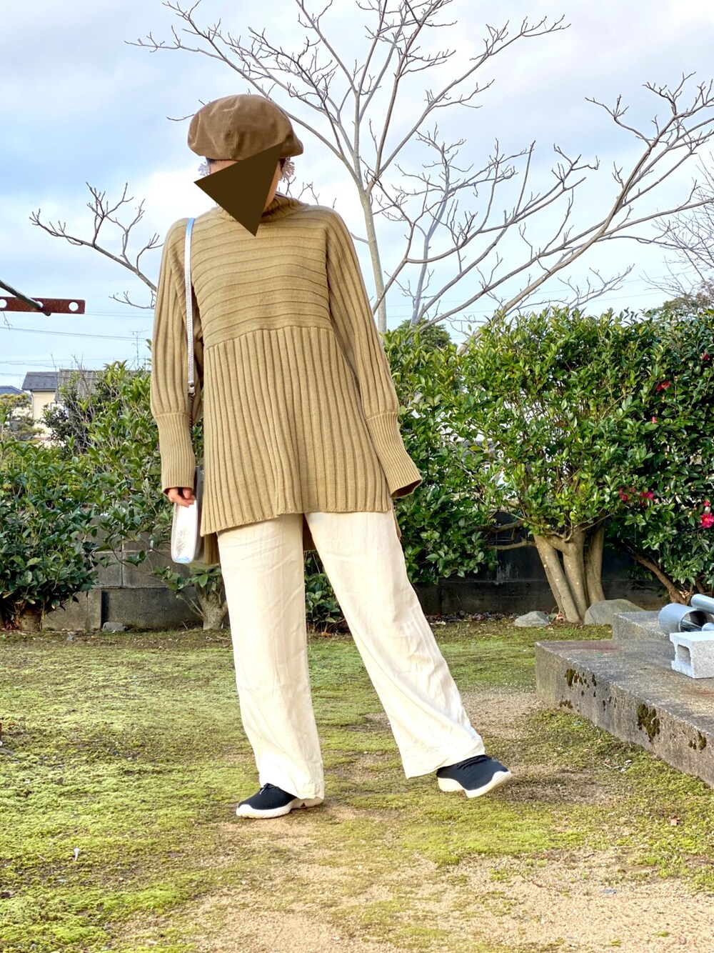 「カジュアルコーデ、ラクチンコーデ、ユニクロ、ピスタチオ」｜「ROSE BUDのアイテム（ハンチング/ベレー帽、グリーン系）」を使った、u_uさん（レディース・157cm）の冬コーディネートの1枚目の写真