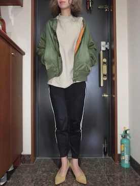 「スウェットトップス」｜「アイテム（ジャケット/アウター）」を使った、ぶーcmさん（レディース・159cm）の冬コーディネート