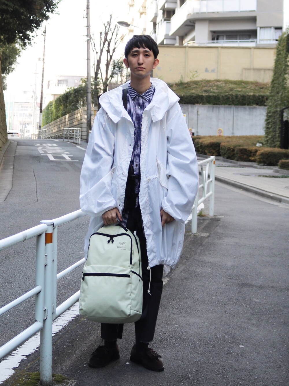 「レイヤードstyle、ビッグシルエット、革靴、Anello、アネロ」｜「anelloのＣl-2 バックパック【anello公式】（バックパック/リュック、ホワイト系）」を使った、tune-is-a-penさん（メンズ・175cm）の冬コーディネートの1枚目の写真