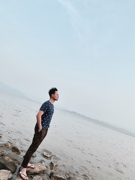 「UNIQUE（ユニーク）のアイテム」を使った、崔叶原さん（メンズ・176cm）の春コーディネート