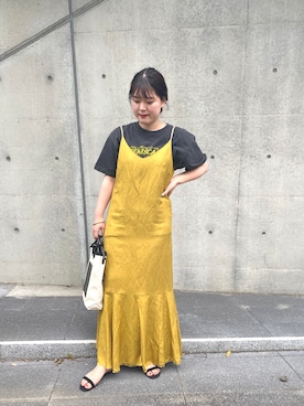 「SHENERY（シーナリー）のリネンマーメイドキャミワンピース（One piece dress、イエロー系）」を使った、KITAHARAさん（レディース・152cm）の春コーディネート