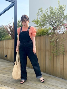 「SHENERY（シーナリー）のデニムオーバーオール（Salopette、ブラック系）」を使った、KITAHARAさん（レディース・152cm）の春コーディネート