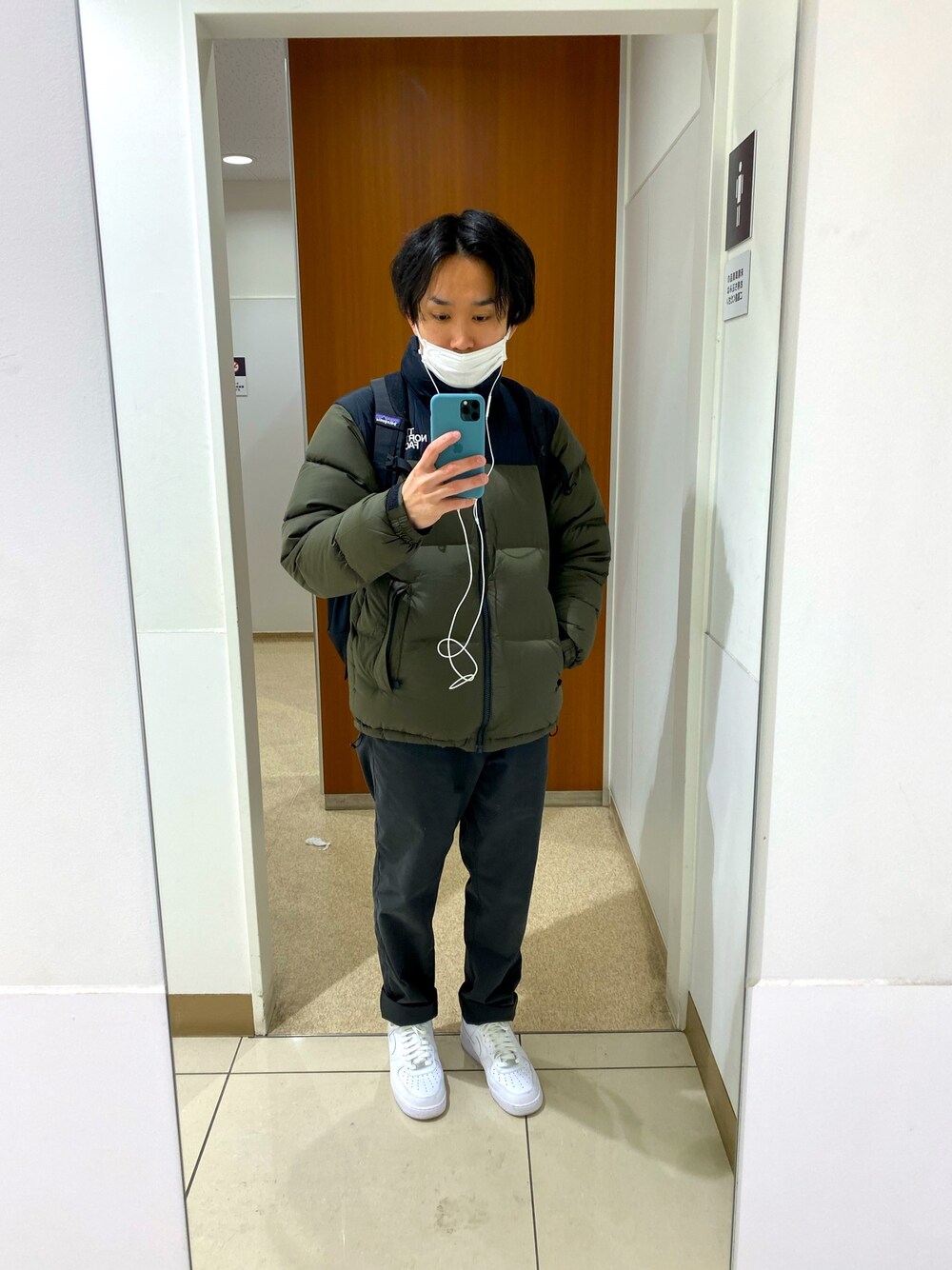 「sporty」｜「THE NORTH FACEのTHE NORTH FACE/ザ・ノースフェイス　Nuptse Jacket ヌプシジャケット ND91841（ダウンジャケット/コート、グリーン系）」を使った、itzshunさん（メンズ・165cm）の冬コーディネートの1枚目の写真