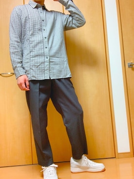 「UNIQLO（ユニクロ）のアイテム（シャツ/ブラウス、グレー系）」を使った、@kaoruさん（メンズ・177cm）の秋コーディネート