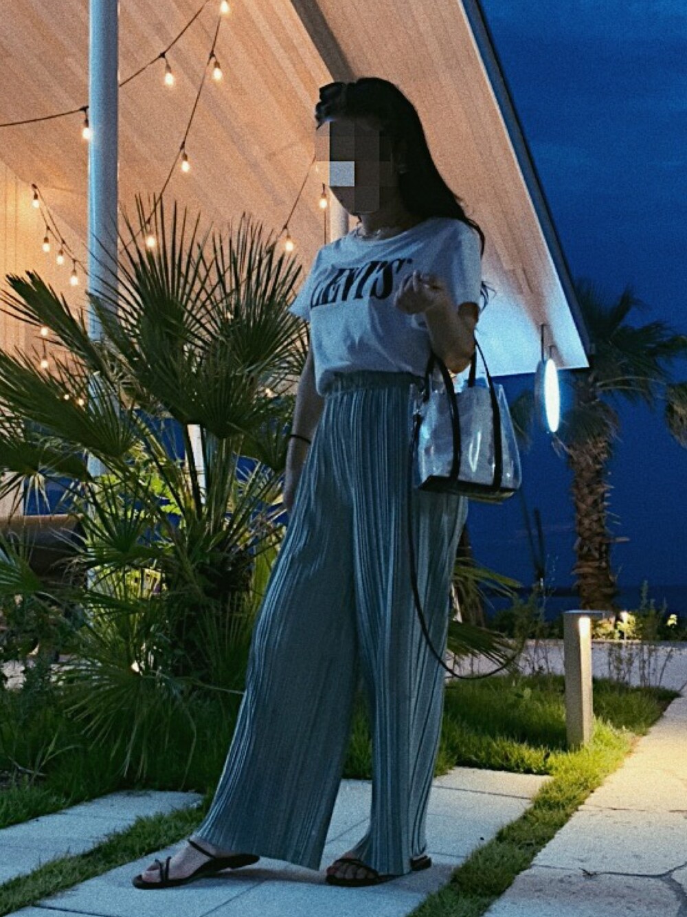 「大人カジュアル、プチプラ、フレアパンツ、休日スタイル、カラーパンツ、リラックススタイル、おしゃれさんと繋がりたい」｜「MEDIUMのアイテム（パンツ、グリーン系）」を使った、yunoさん（レディース・152cm）の秋コーディネートの1枚目の写真