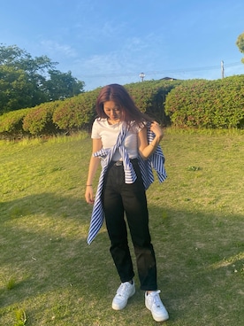 「ショート丈トップス」｜「アイテム（スニーカー）」を使った、Eri🥀さん（レディース・156cm）の春コーディネート